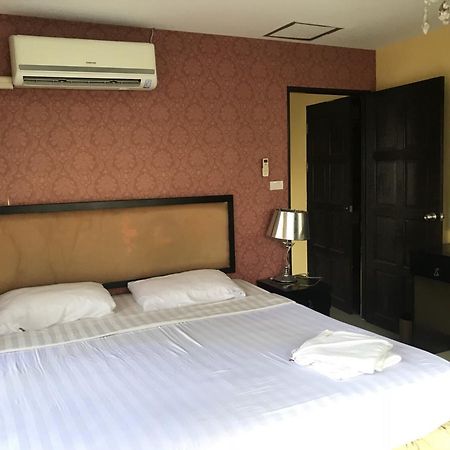 Skama Residency Hotel Pattaya Bagian luar foto